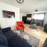 Garden Studio With Yard Space Near Mall & Airport