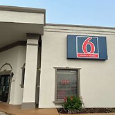 Motel 6 Hammond, LA – I 12 – I 55