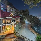 Wingait Inn - Hotel Near The Mall Road