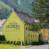 Beautiful Cottage in Styria Near Lake
