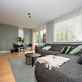 Spacious Holiday Home With Private Jetty