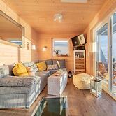 The Goose Modern Retreat