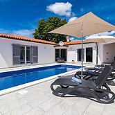 Villa Nana Comfortable Holiday Residence
