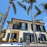 Quinta Martin Modern Retreat