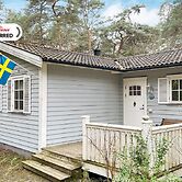 6 Person Holiday Home in Yngsjo-by Traum