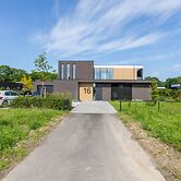 Romantic Getaway With Garden