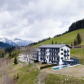 Apartment With Infinity Pool