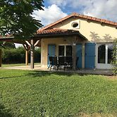 Relaxing Holiday Home With Pool in Les Forges