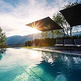 Apartment With Shared Infinity Pool