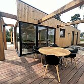 Luxury Lodge With Beach View