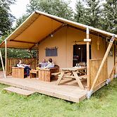 Atmospheric Glamping Tent With Bathroom in Nature