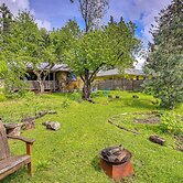 Unique & Serene Retreat, 7 Mi to Downtown Portland