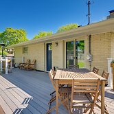 Cozy Milwaukee Apartment w/ Deck, 2 Mi to Airport!