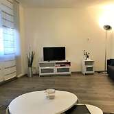 City Whispers 2 Comfortable Vacation Home
