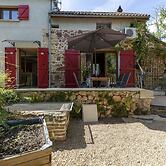 Country House Near Parc du Morvan With Pool