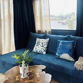 Premium Houseboat Blue Lagoon