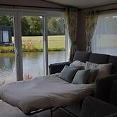 Nice Chalet on a Luxury Resort in Vlaanderen