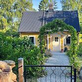 6 Person Holiday Home in Klintehamn-by Traum