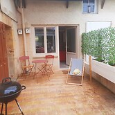 Cosy Holiday Home in Bergerac With Terrace