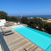 Beautiful Villa With Pool and sea View