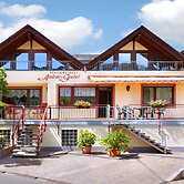 Holiday Winery Andrae-goebel