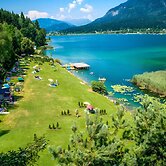 Apartment With Sauna and Lakeview