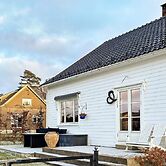 4 Star Holiday Home in Helgeroa