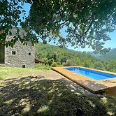 Villa in Borgo Pace With Private Pool
