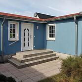 Seaman Modern Retreat