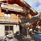 Spacious Chalet With a Sauna and Outdoor Pool