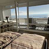 Baltic See Flat Modern Retreat