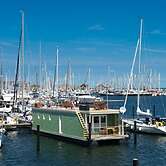 Houseboat Grey Seal Comfortable Vacation Home