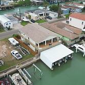 Fish Crazy House 3 Bedroom Condo by RedAwning