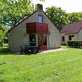 Detached Holiday Home on the Recreational Lake
