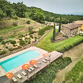 Farmhouse in Chianti With Pool and Garden