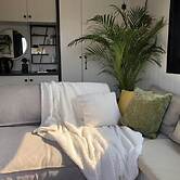 Romantic Boathouse Getaway in Lathum