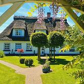Schleiperle Modern Retreat