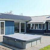 12 Person Holiday Home in Hadsund-by Traum