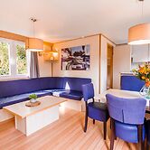 Chalet in Leukermeer by the Waterside