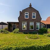 Bungalow in Sint Maartenszee Near Dunes