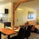 Leinelume Modern Retreat