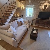 Stone House Lola - Two Bedroom Holiday Home