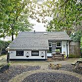 Scenic Stay Near Town & Lake