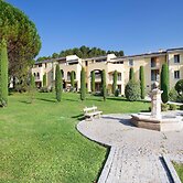 Apartment in Greoux-les-bains Near Lakes