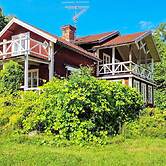 7 Person Holiday Home in Nykvarn-by Traum