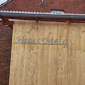 Huus Meta Modern Retreat