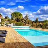 Beautiful Holiday Home With Garden