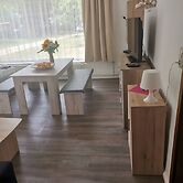 Lakeside Escape With Garden Fun