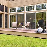 Woodland Zen by Avantstay Modern Design + Patio