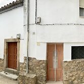 Holiday Home in Villamiel With Mountain Views